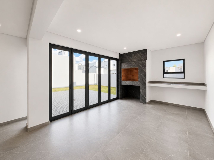 4 Bedroom Property for Sale in Sandown Western Cape